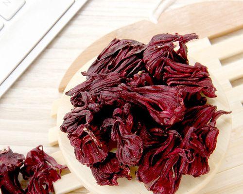解密玫瑰茄的传说（探秘玫瑰茄的花语与奇妙之处）