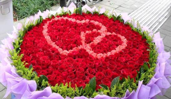 29朵玫瑰花的花语（浪漫、承诺与坚定）