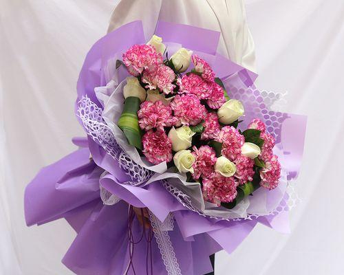 紫色康乃馨的花语和寓意（深情而神秘）