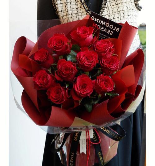 红玫瑰的象征意义——爱情的告白（用11朵红玫瑰传递浓浓的爱意）
