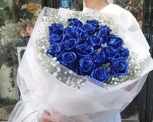 蓝色妖姬花语（52朵蓝色妖姬花语的隐含含义与表达方式）