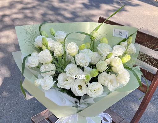 白色洋桔梗花的花语（白色洋桔梗花的意义和象征）