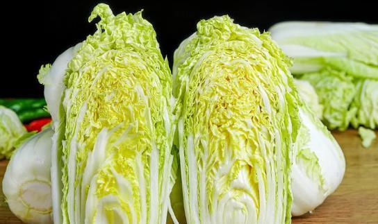 白菜可以生吃吗？生吃白菜的正确方法和注意事项是什么？