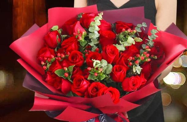 16朵玫瑰花语是什么？送花时需要注意什么？