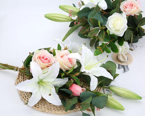 21朵玫瑰花3朵百合花图片简单