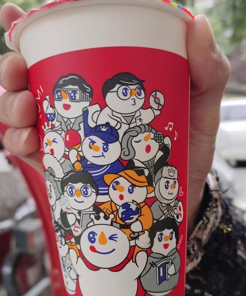 白玫瑰放在奶茶杯上代表什么含义？