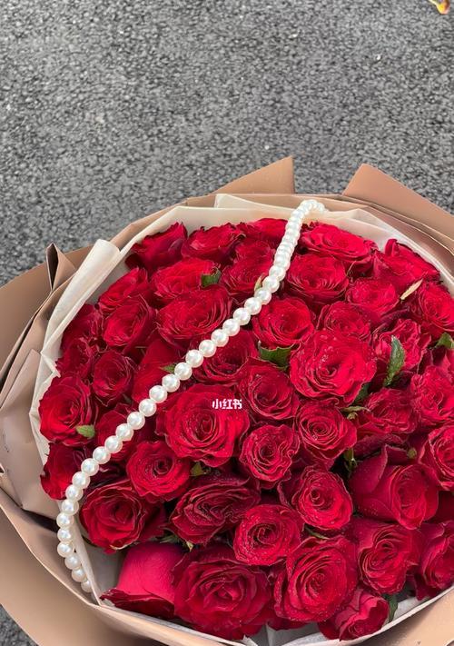 52朵有钱花的玫瑰花语是什么？52朵玫瑰的特别含义是什么？