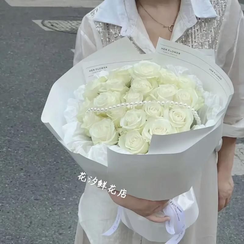 白玫瑰的花语是什么？