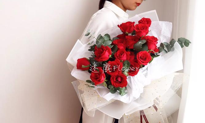 红色绑头绳玫瑰代表什么寓意？它的花语有何特别？