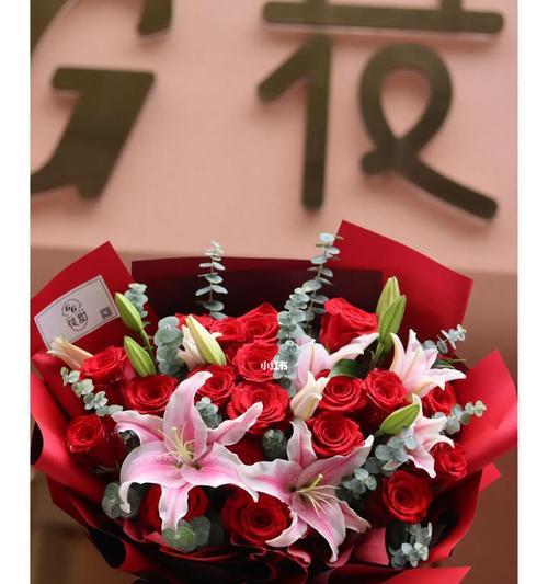 红玫瑰混搭56朵花语是什么？56朵玫瑰组合的特别意义？