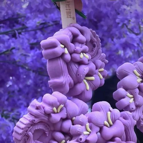 忧郁温暖的花语有何含义？它传递了怎样的情感？