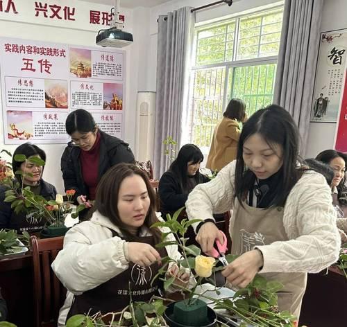 花艺和插花的区别是什么？它们各自的特点是什么？