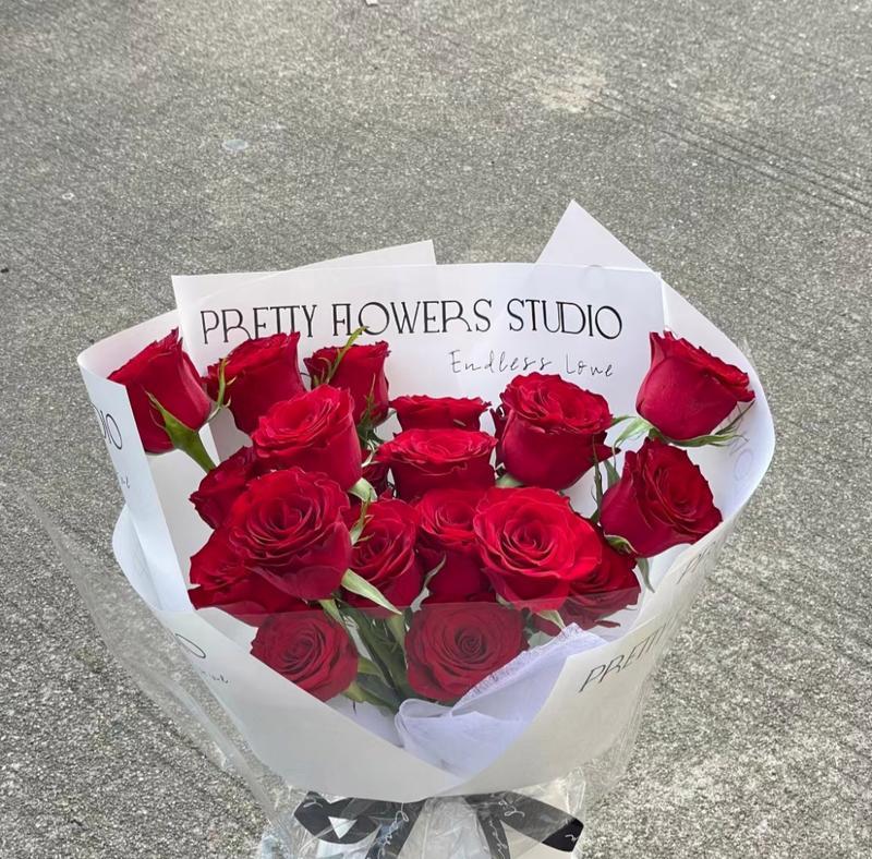 红玫瑰花代表的真正含义是什么？红玫瑰花的含义有哪些？