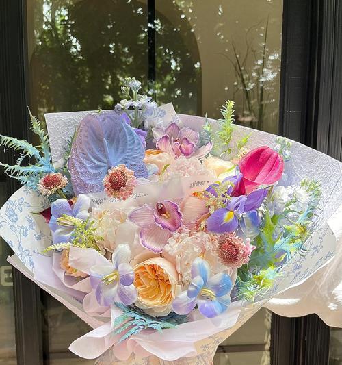 粉玫瑰和郁金香组合的花语有何深意？它们共同的花语是什么？