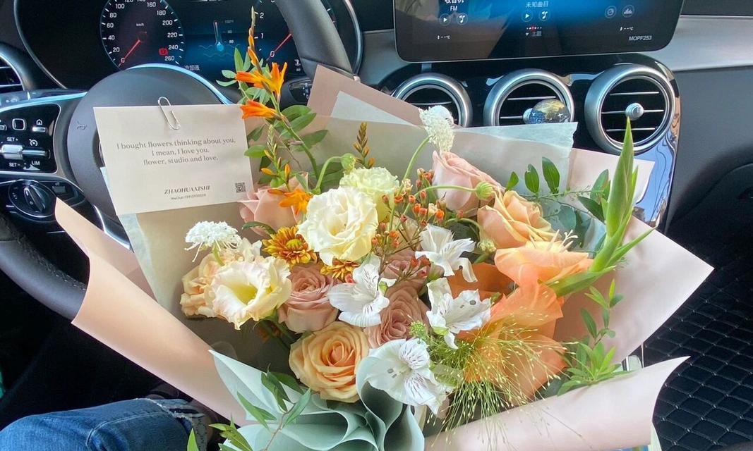 搬家时哪种玫瑰花束更合适？