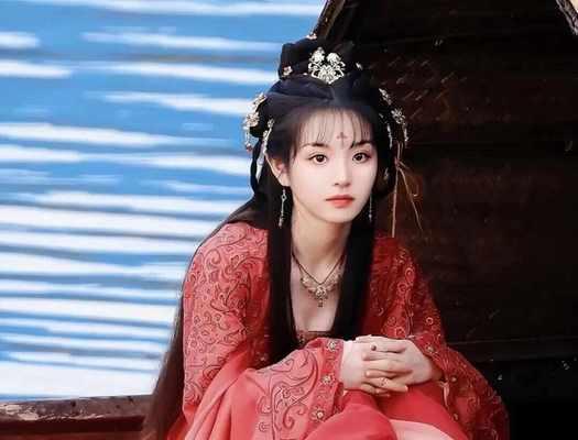 花钿的象征意义及样式解读