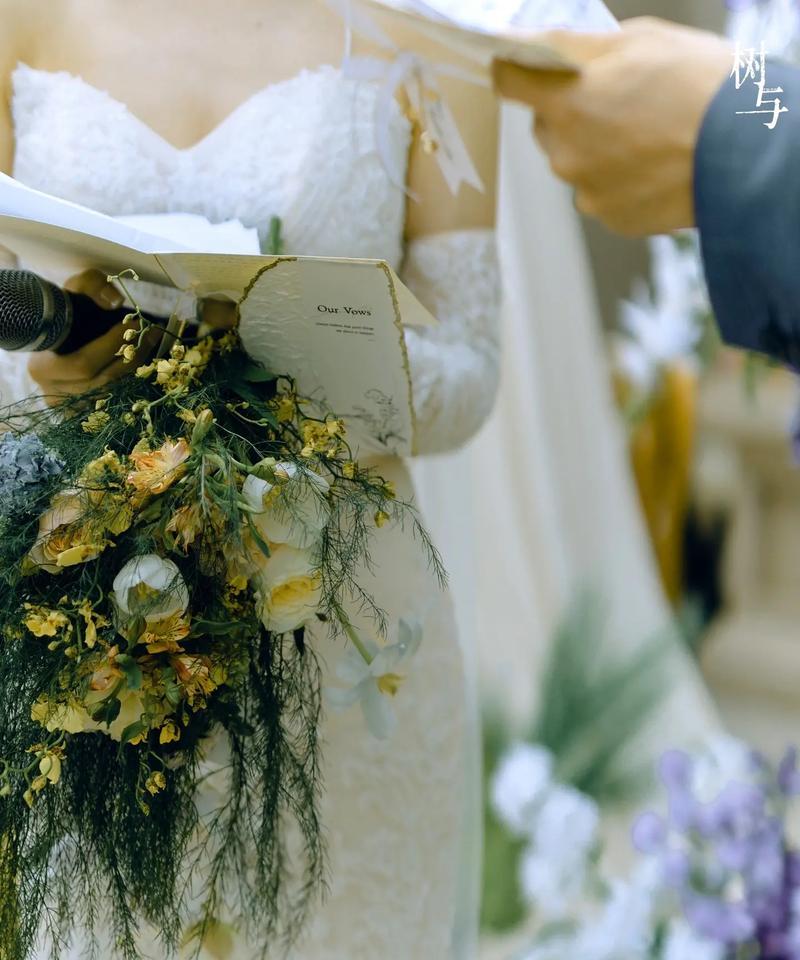 手捧花换成生菜代表什么？这种替代寓意有何特别之处？