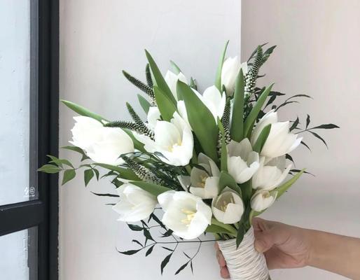 婚礼接到手捧花有何含义？手捧花在婚礼中的意义是什么？