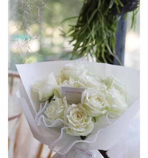 送白色花代表什么？白色花的寓意有哪些？