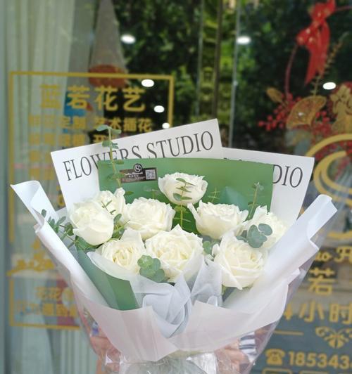 送白色花代表什么？白色花的寓意有哪些？