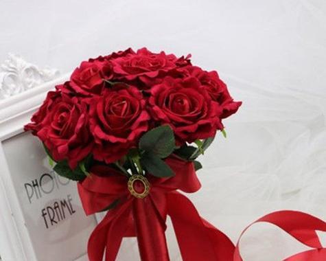 麦小登结婚手捧花的意义是什么？结婚时手捧花代表什么？