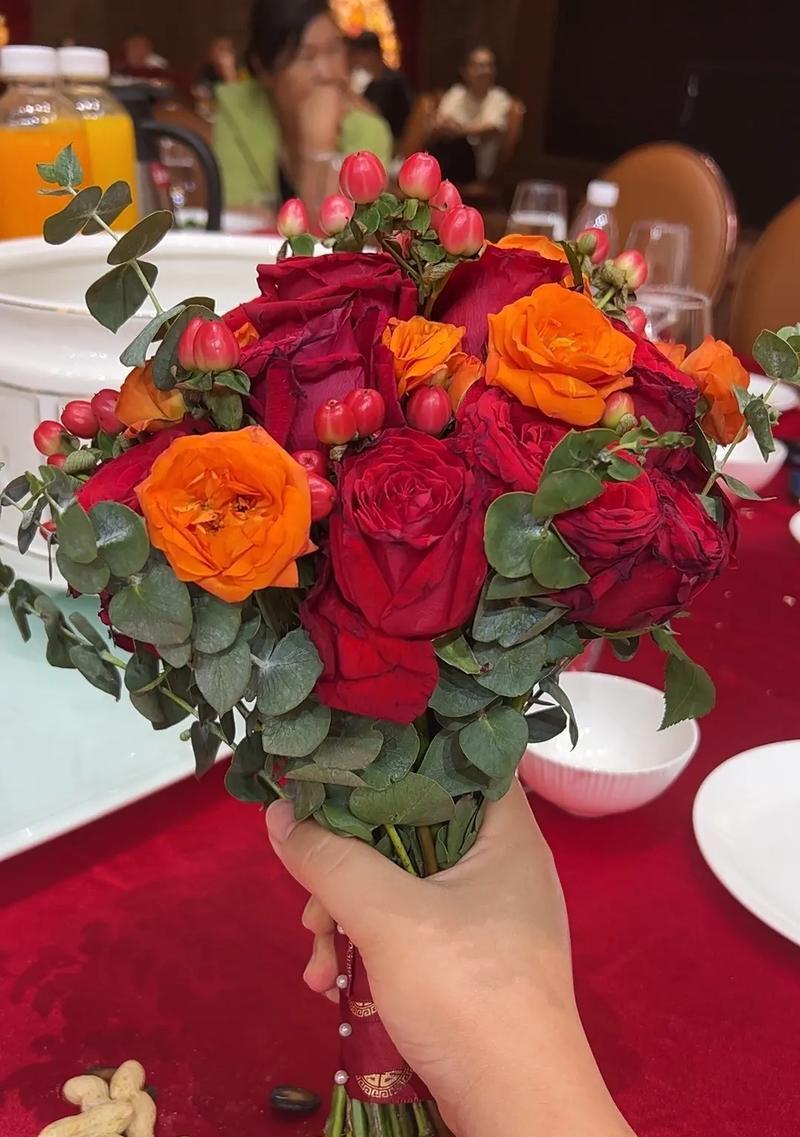 带灯圈的手捧花有什么特别寓意？