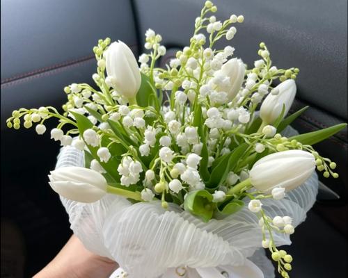 带灯圈的手捧花有什么特别寓意？