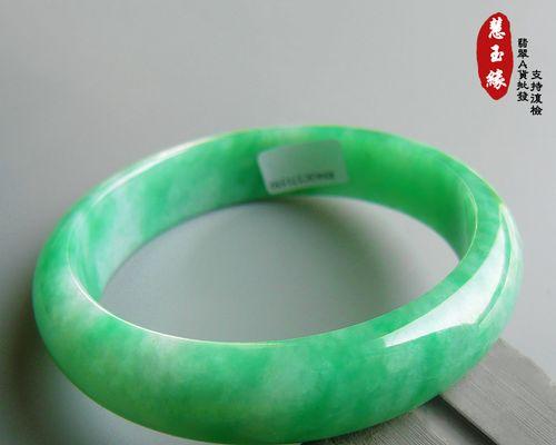 绿色花手链代表什么？绿色花手链的寓意有哪些？