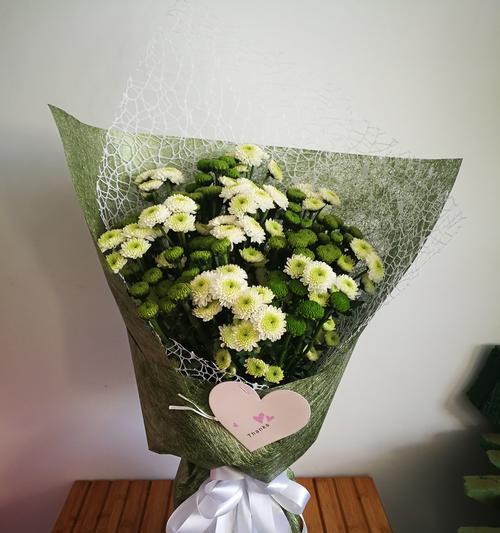 七枝香槟色玫瑰花代表什么含义？
