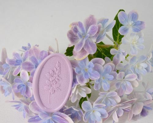 玉米百合手捧花有何寓意？送人有何特别含义？