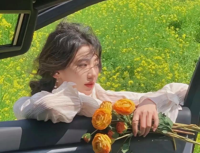 捧花寓意好运的头像右侧抬头是什么意思？