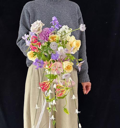 亲手捧花代表什么？捧花的含义是什么？