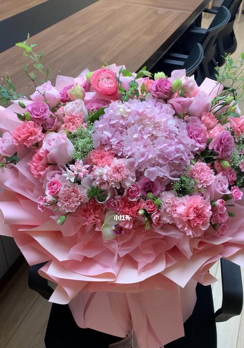 粉色特别花束代表什么？粉色花束的寓意是什么？