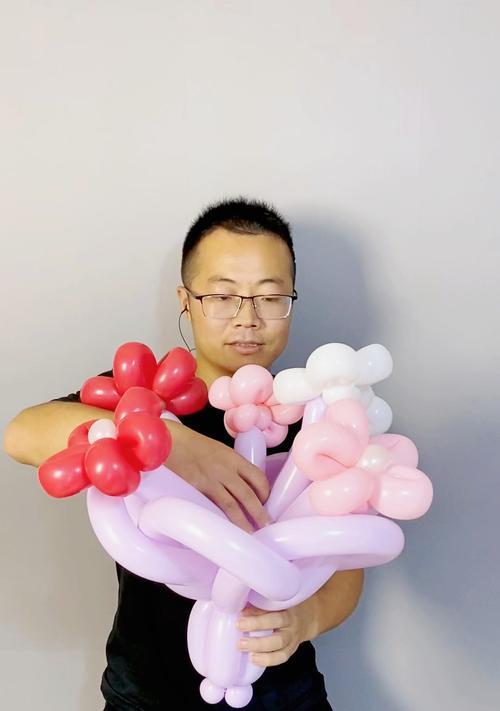 小孩子气球手捧花有何寓意？小孩子气球手捧花的含义是什么？