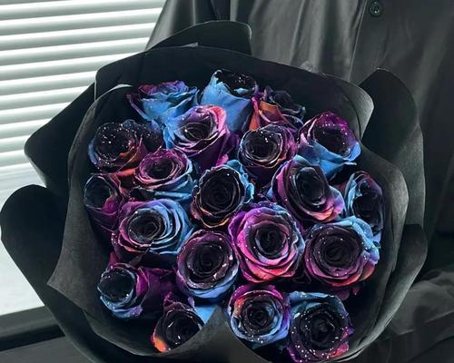 情人节送玫瑰花有什么寓意？玫瑰花在情人节的意义是什么？