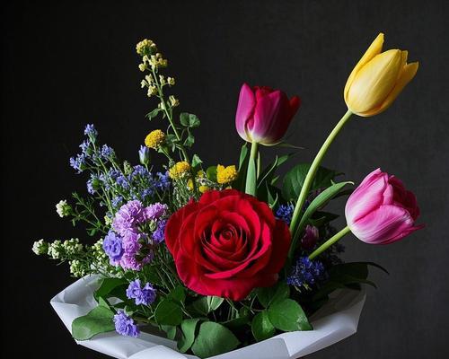 哪些花象征幸福？送花时如何表达美好祝愿？